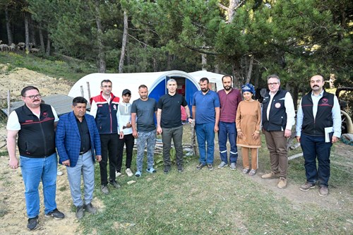 Vali Dr. Naci Aktaş, Küçükbaş Hayvancılık Destek Projelerinden Yararlanan Üreticileri Ziyaret Etti